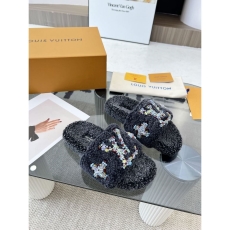 Louis Vuitton Slippers